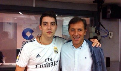 Paco González con uno de los alumnos