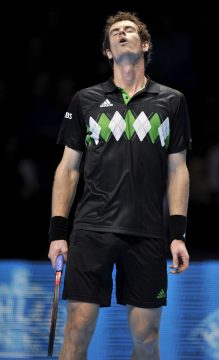 epa02459260 Britain's Andy Murray reacts during his ATP World Tour Finals group B tennis match against Sweden's Robert Soderling at the O2 Arena in London, Britain, 21 November 2010. Murray won the match 2-0, (6-2, 6-4) EPA/ANDY RAIN