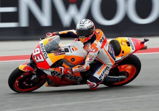 PBX02. AUSTIN (ESTADOS UNIDOS), 20/04/2018.- El español del equipo Repsol Honda de Moto GP, Marc Márquez, pilota su moto durante la primera sesión de entrenamientos libres del Gran Premio de Austin que se disputa en el circuito de Las Américas, en Austin, Texas, EE.UU., el 20 de abril del 2018. EFE/Paul Buck