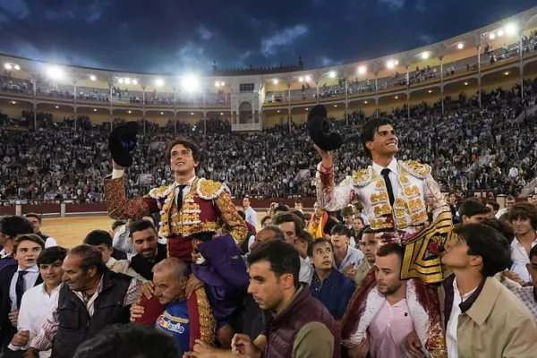 Corrida de la Hispanidad con triunfo para Andrés Roca Rey y Francisco de Manuel