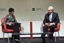 Ernesto Zedillo con la Rectora Isabel Fernández