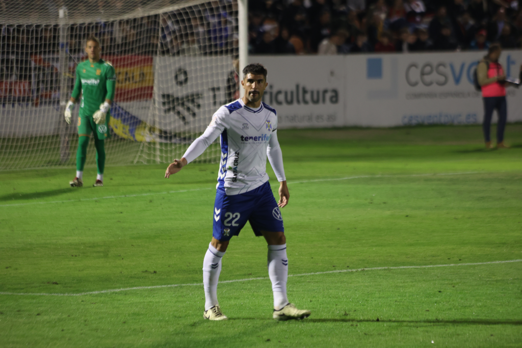 Álvaro González jugador del Tenerife. Foto de Hugo Martirena.