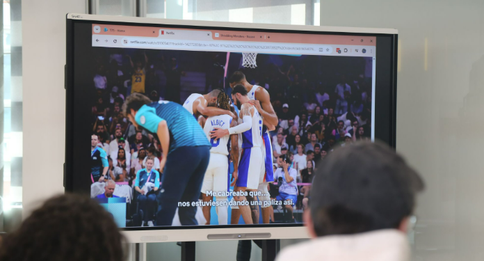 Foto del equipo de Baloncesto Frances, en el documental La Cancha de Oro. Foto de Hugo Martirena.