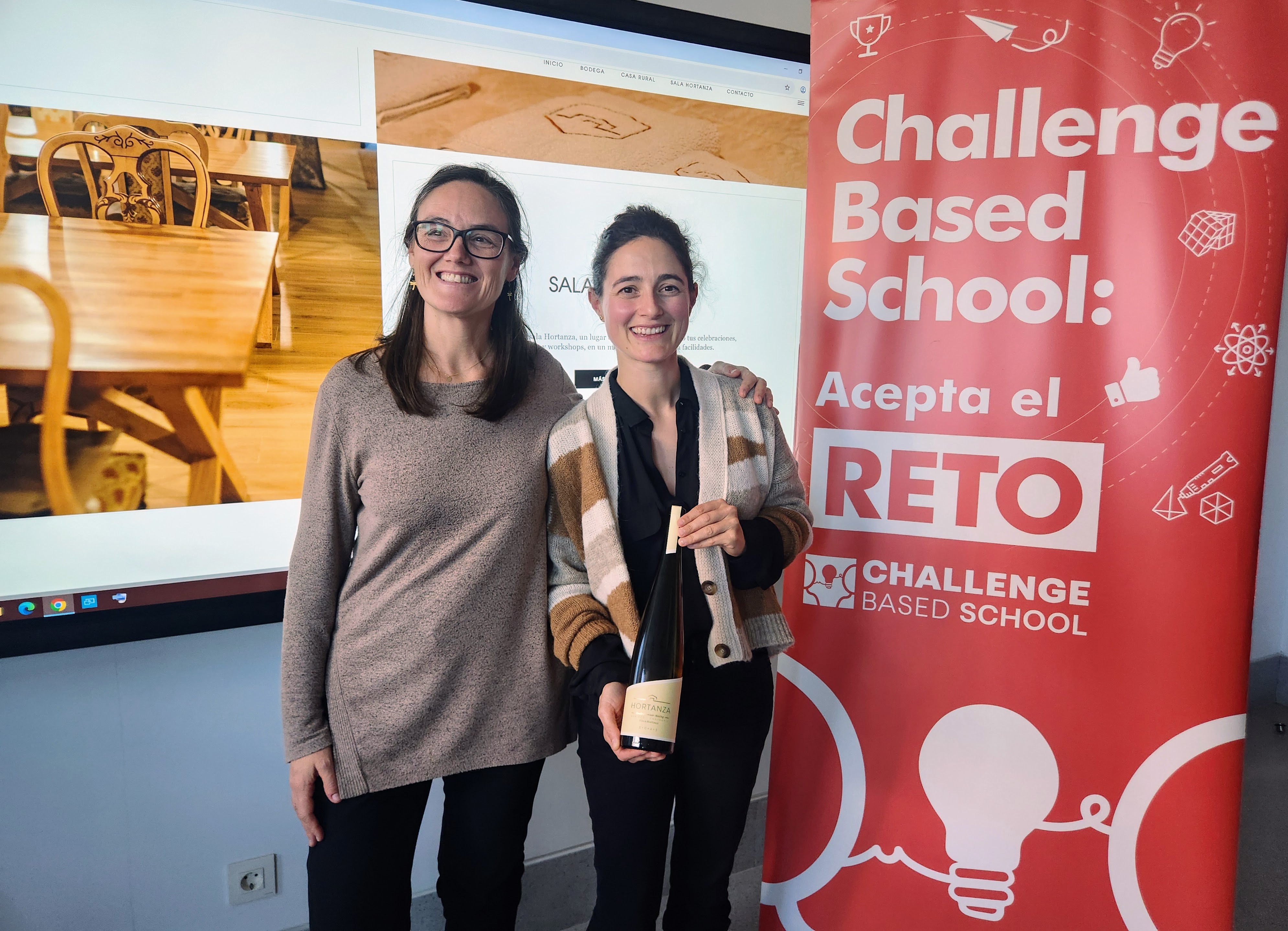 La profesora Laura Gómez y la fundadora de las Bodegas Hortanza, Irene Rodríguez. Foto: Fediroco Soto