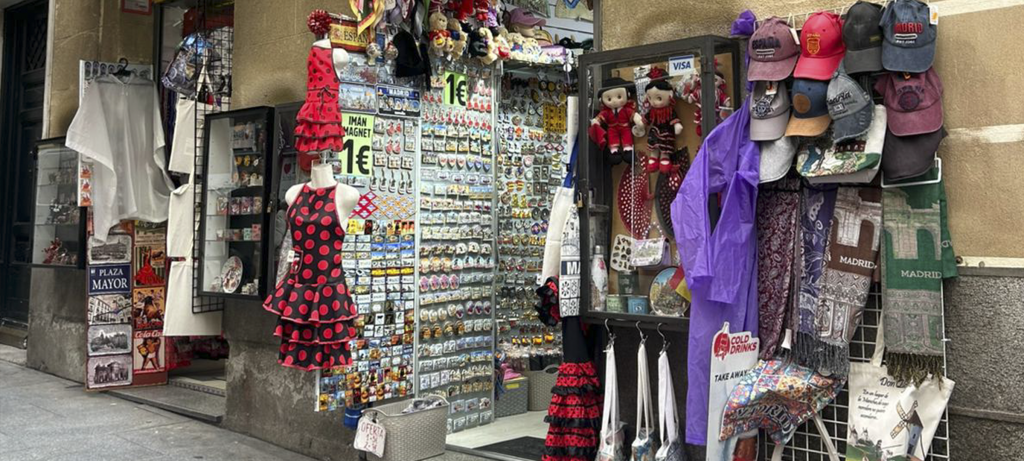 Entre imanes y maletas: el nuevo pulso comercial de Madrid