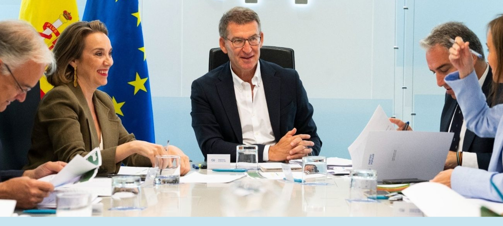 El PP lanza un documento de negociación a VOX comprometido por la aprobación de presupuestos
