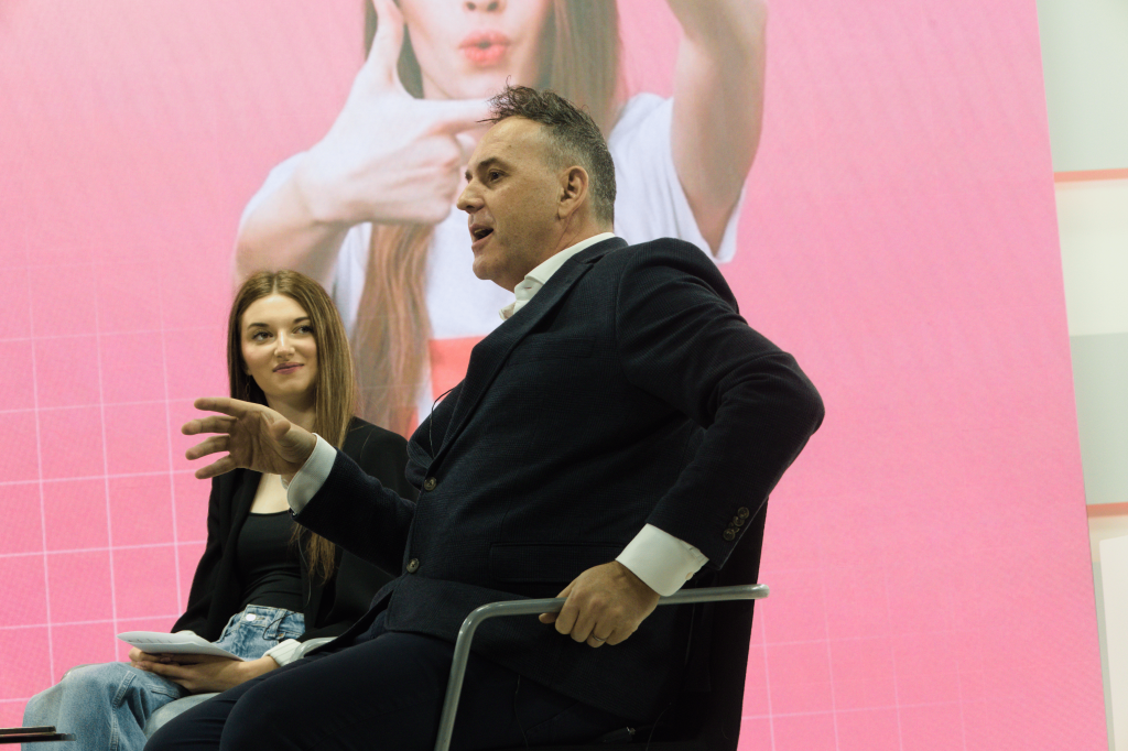 Diego García y María